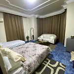 Richard Pyramids Inn Hotel